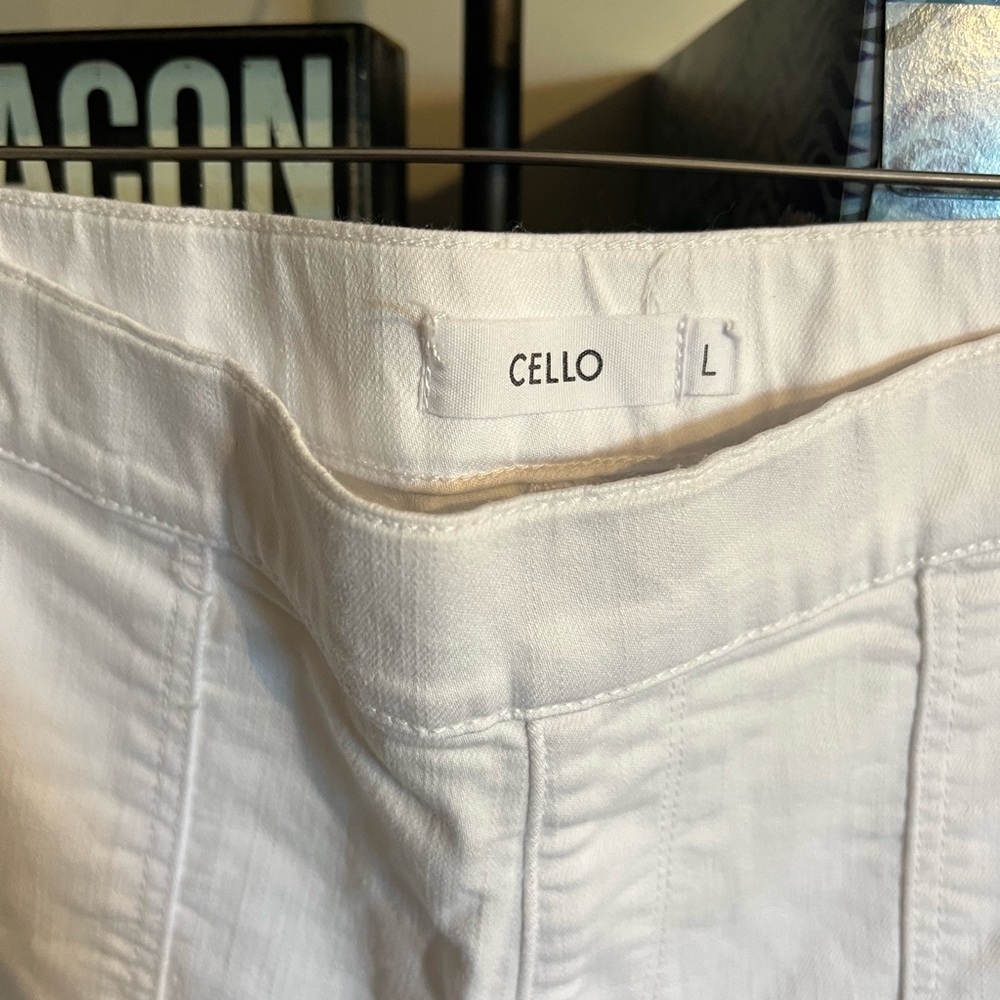 Cello white jeans size large